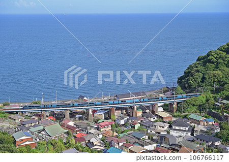 東海道本線 睡川~早川 JR東日本 E261系列(大宮) 藍寶石舞子 東海道本線 睡川~早川 JR東日本 E261系列(大宮) 藍寶石舞子 106766117