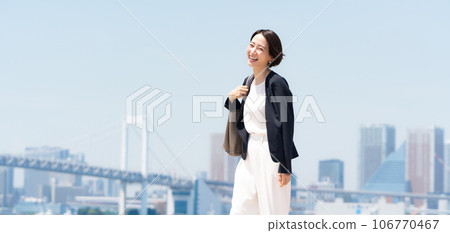 Business office casual women 106770467