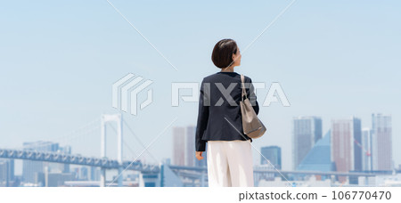 Business office casual women 106770470