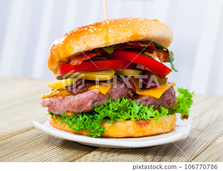 Double cheeseburger 106770786