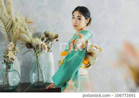 長袖和服的女人 長袖和服的女人 106771691