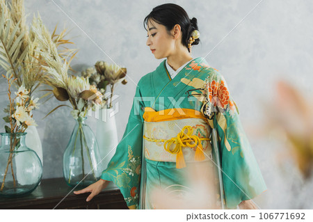長袖和服的女人 長袖和服的女人 106771692