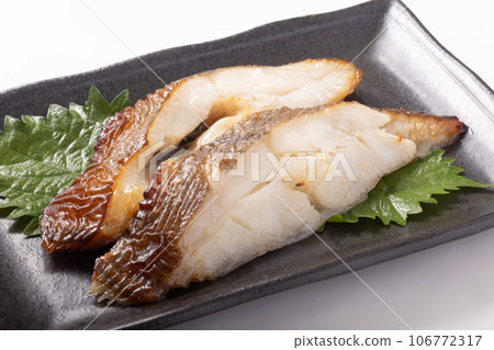 西京味噌烤日本比目魚 西京味噌烤日本比目魚 106772317