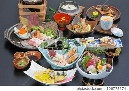 Kaiseki cuisine: sea bream, abalone, spiny lobster Kaiseki cuisine: sea bream, abalone, spiny lobster 106772374