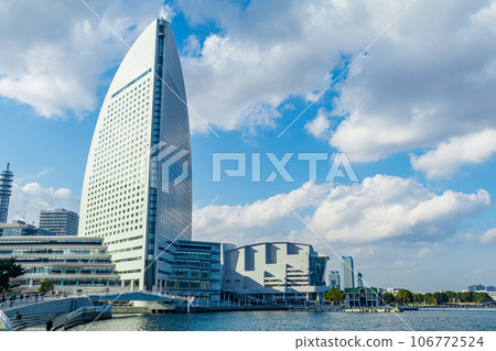 [Urban scenery of Kanagawa] Scenery of Yokohama Minatorai 106772524