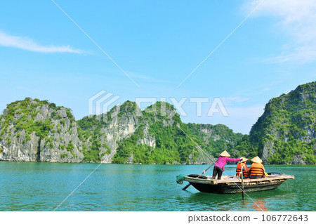 Halong Bay of Vietnam blue sky 106772643