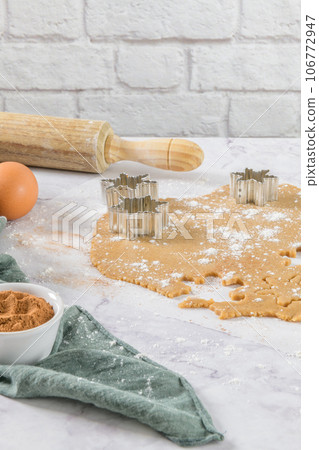 Raw dough for christmas cookies 106772947