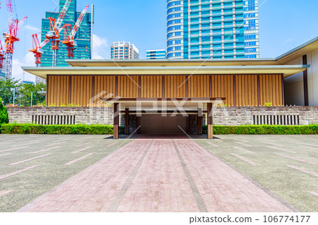 [Urban landscape of Tokyo] Ministry of Foreign Affairs Iikura Embassy 106774177