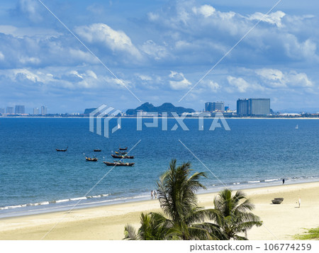Da Nang, Vietnam My Khe Beach with blue sea / My Khe Beach, Da Nang 106774259