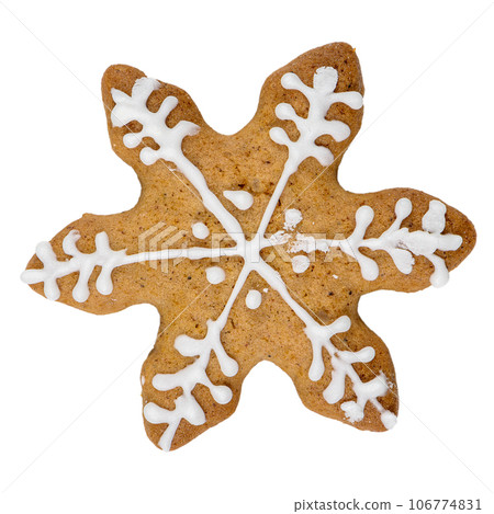 Gingerbread cookie in snowflake shape 106774831