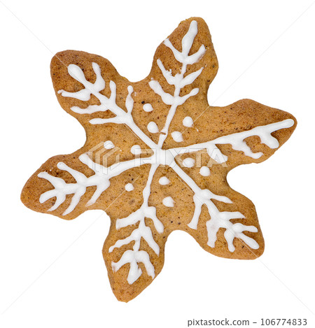 Gingerbread cookie in snowflake shape 106774833