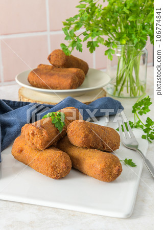 Meat croquets 106774841