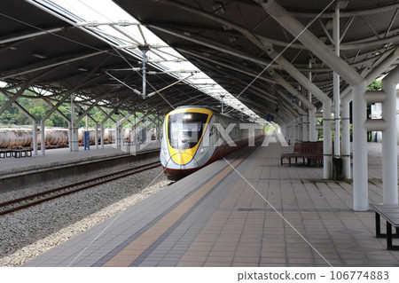 Kuala Lumpur express train Ipoh station Malay Railway Malaysia 106774883