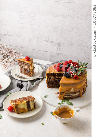 Delicious caramel cake Delicious caramel cake 106775062