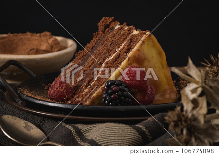 Delicious caramel cake slice 106775098