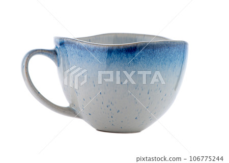 Ceramic tea cup 106775244