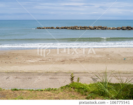 Scenery of Hamanasu Park Beach (east side of Mimatsu Beach) and Wakasa Bay. Takahama Town, Oi District, Fukui Prefecture. 106775541
