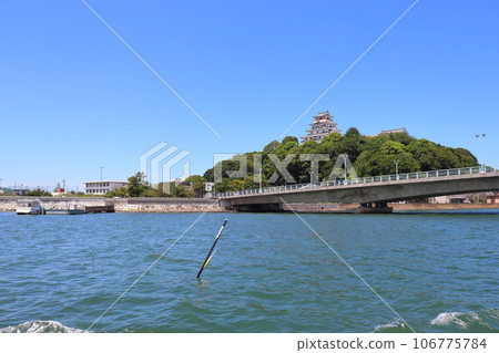 Karatsu Castle View from Matsuura River, Maizuru Bridge and Castle Pier (Marine Taxi Boarding Area) Karatsu Castle View from Matsuura River, Maizuru Bridge and Castle Pier (Marine Taxi Boarding Area) 106775784