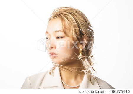 一個很酷的職業女性的肖像 一個很酷的職業女性的肖像 106775910