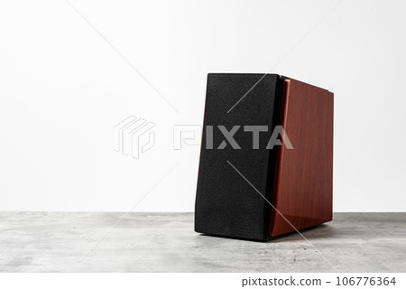 Bookshelf speaker, Home entertainment 106776364