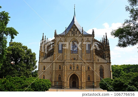 Kutna Hora, facade of Saint Barbara Church 106776656