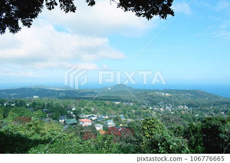 Scenery of the town seen from the mountains of Izu Kogen Scenery of the town seen from the mountains of Izu Kogen 106776665