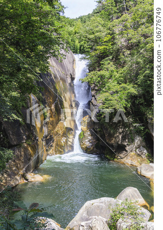 Shosenkyo, Senga Falls, Yamanashi, Kofu 106776749