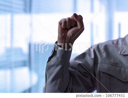 從事工作服生意的男士 106777431
