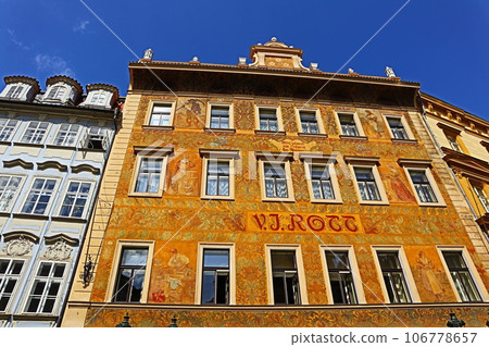 Prague, decorated houses in the old town 106778657