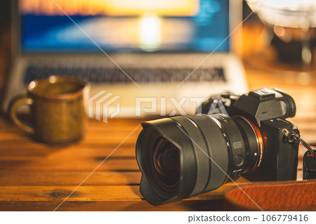 [Photographer] Camera and laptop [Photo editing] 106779416