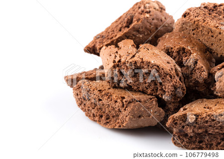 Cantucci with chocolate pieces 106779498