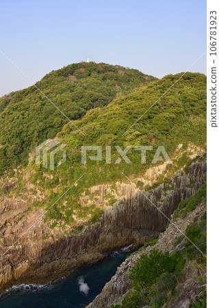 Hinata Cape 106781923