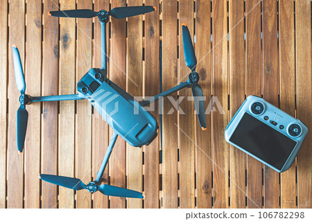 drone and controller drone and controller 106782298