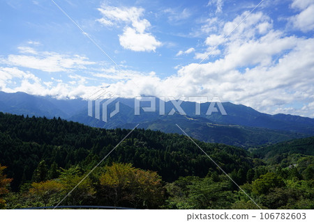 Mountain scenery 106782603