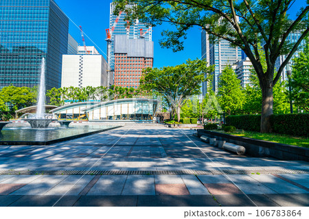 [Tokyo] Wadakura Fountain Park in the Marunouchi office district 106783864