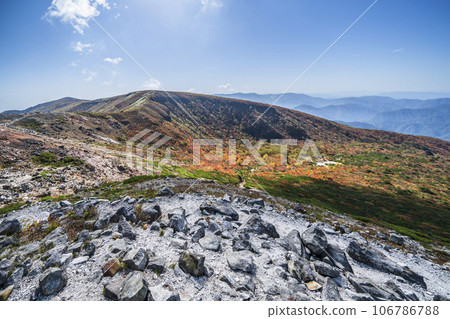 Autumn leaves of Mt. Nasu (Mt. Chausu), Mt. 106786788