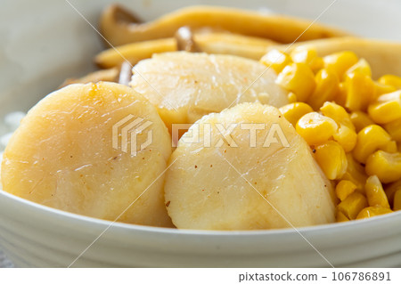 A close-up of the scallop rice bowl (with corn and oyster mushrooms). 106786891