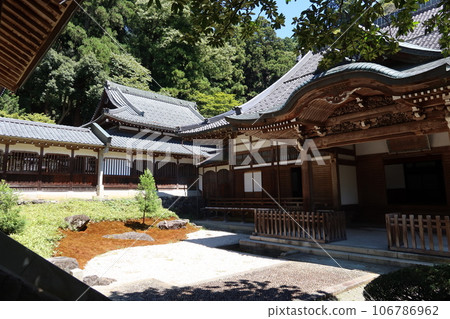 Scenery of the grounds of Eiheiji Temple in Yoshida District, Fukui Prefecture 106786962