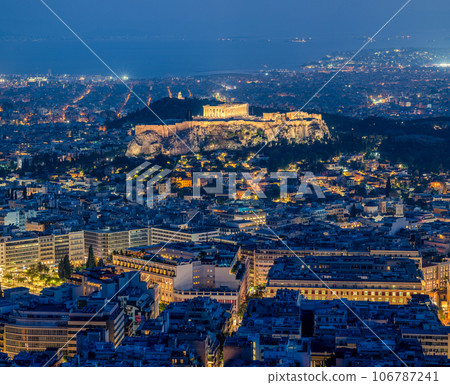 Night view of Ancient Acropolis of Athens in Greece 106787241
