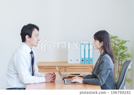 Female lawyer talking with client Female lawyer talking with client 106789282