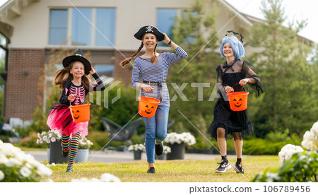 kids at Halloween party kids at Halloween party 106789456