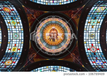 Portrait of Jesus Christ. Stained glass ceiling 106789489