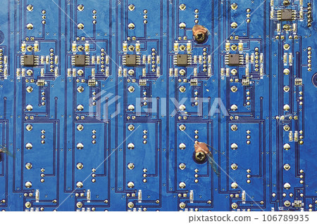 Electronic printed circuit board with with potentiometers and radio components Electronic printed circuit board with with potentiometers and radio components 106789935