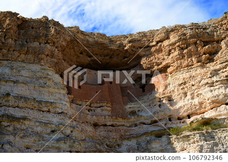 Montezuma's Castle Indian Ruins Cliff Dwelling, Arizona Montezuma's Castle Indian Ruins Cliff Dwelling, Arizona 106792346