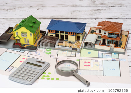 Image of searching for a property using floor plans and house models Image of searching for a property using floor plans and house models 106792566