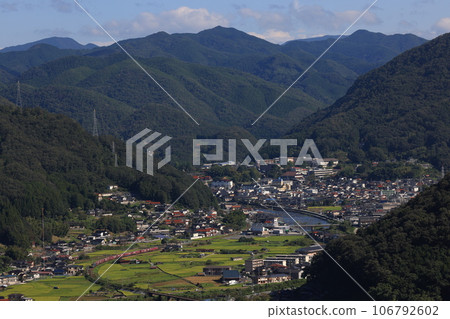 Freight train (EF64) running over the mountains of the Chugoku Mountains 106792602