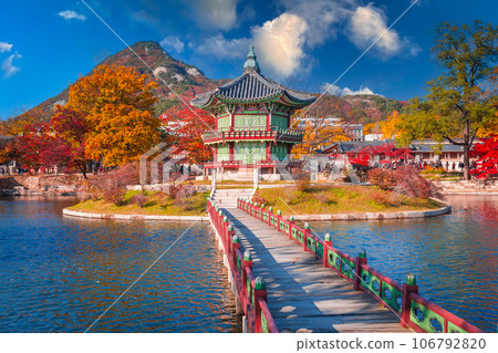 gyeongbokgung palace in autumn, lake with blue sky, Seoul, South Korea. 106792820