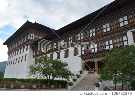 Bhutan, the land of happiness Tashichodzong exterior (Thimphu, Bhutan) Bhutan, the land of happiness Tashichodzong exterior (Thimphu, Bhutan) 106792870