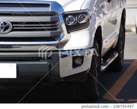 Imported car image Toyota Tundra pickup front mask 106793497