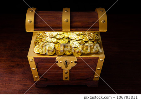 old pirate treasure chest old pirate treasure chest 106793811
